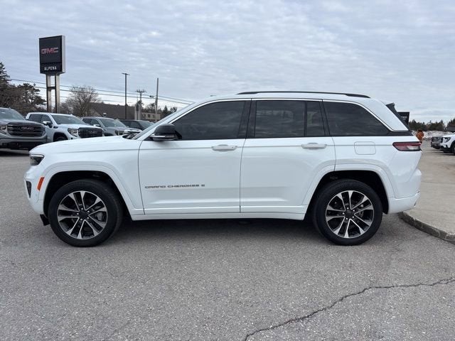 2022 Jeep Grand Cherokee Overland