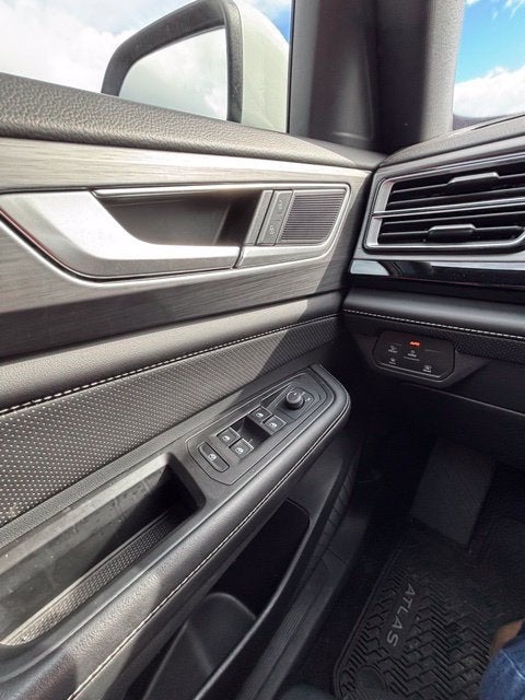 2024 Volkswagen Atlas Cross Sport 2.0T SE