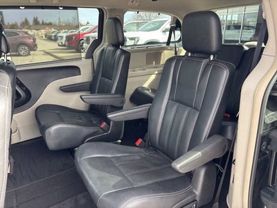 2015 Chrysler Town & Country Touring-L