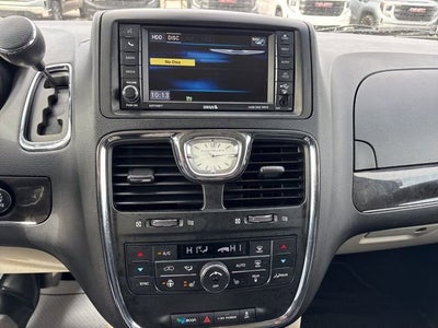 2015 Chrysler Town & Country Touring-L
