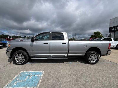 2024 RAM 3500 Big Horn Crew Cab 4x4 8' Box