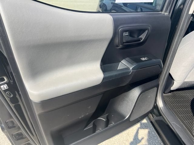 2019 Toyota Tacoma SR V6