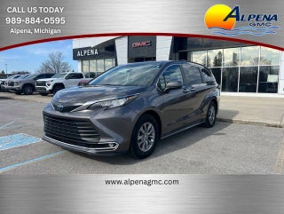 2023 Toyota Sienna XLE