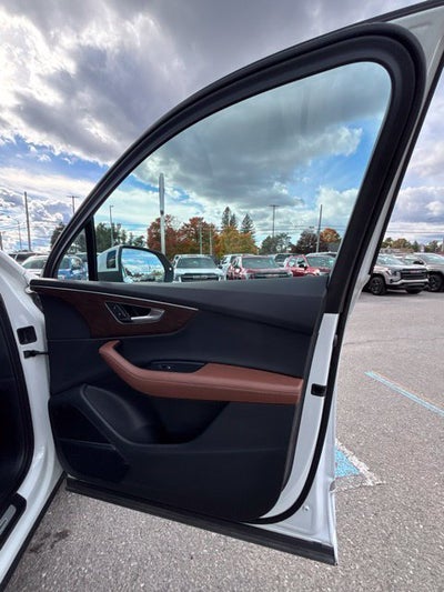 2025 Audi Q7 Premium Plus