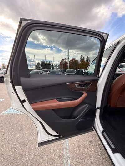 2025 Audi Q7 Premium Plus