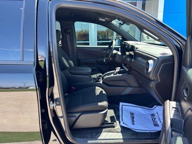 2023 Chevrolet Colorado LT - Photo 27