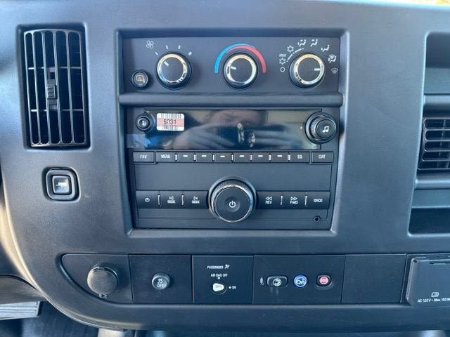 2025 GMC Savana Cutaway 3500 1WT