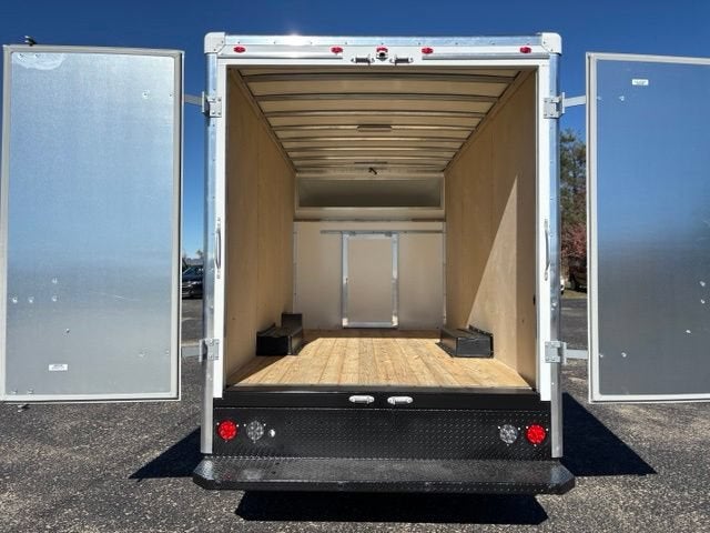 2025 GMC Savana Cutaway 3500 1WT