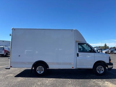 2025 GMC Savana Cutaway 3500 1WT