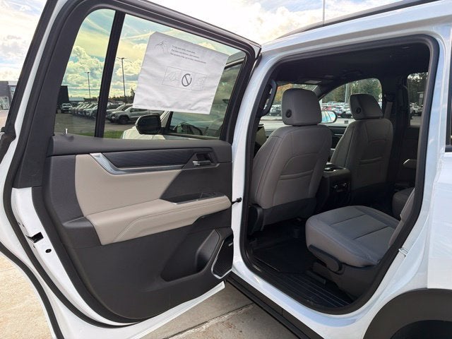 2027 GMC Acadia Elevation