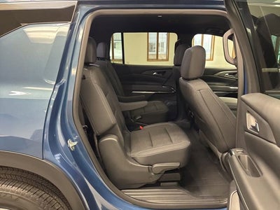 2024 Chevrolet Traverse LT