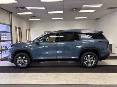 2025 Chevrolet Traverse LT