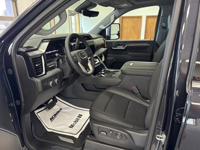 2025 GMC Sierra 3500 HD Denali