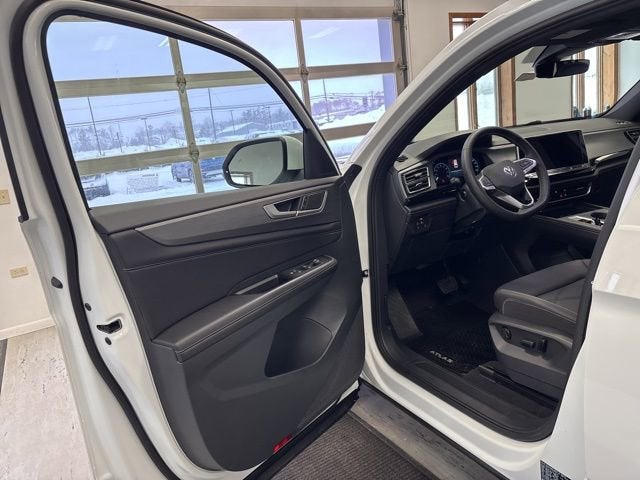 2024 Volkswagen Atlas Cross Sport 2.0T SE