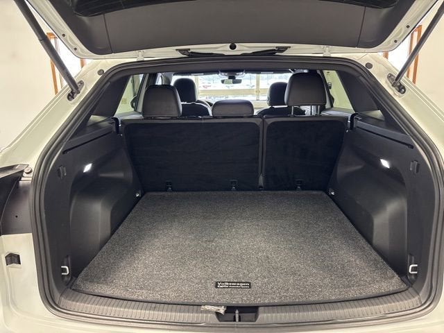 2024 Volkswagen Atlas Cross Sport 2.0T SE