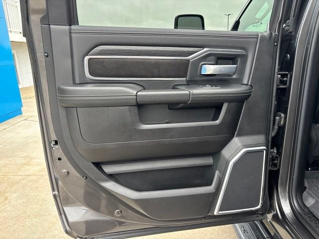 2024 RAM 2500 Laramie Crew Cab 4x4 6'4" Box
