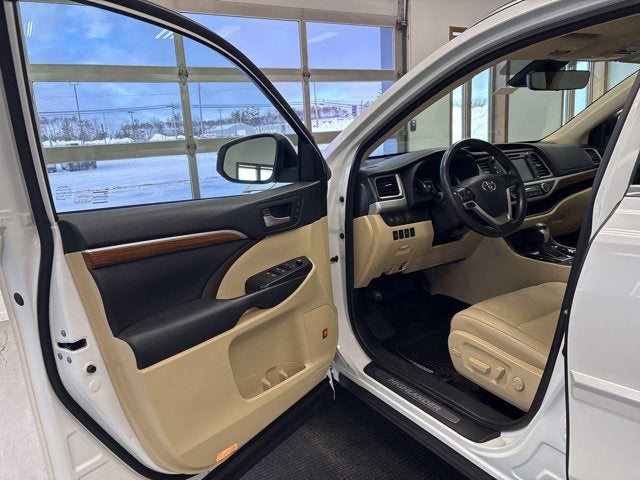 2017 Toyota Highlander Limited