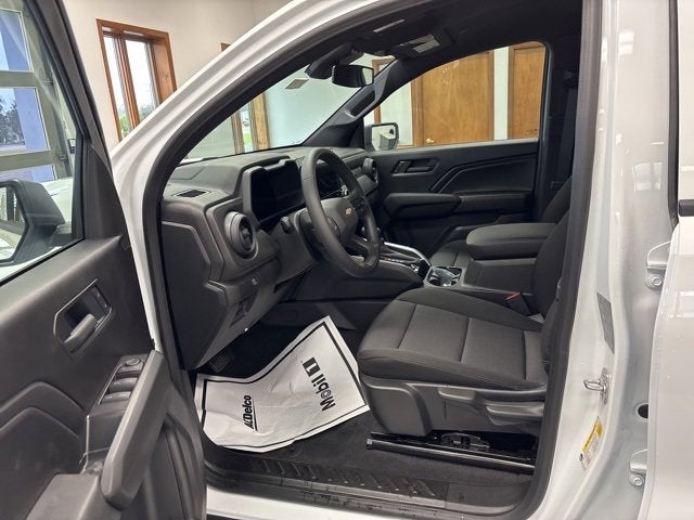 2025 Chevrolet Colorado WT/LT