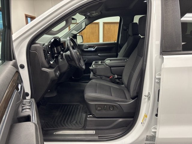 2022 Chevrolet Silverado 1500 LT (2FL)