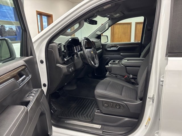 2022 Chevrolet Silverado 1500 LT (2FL)