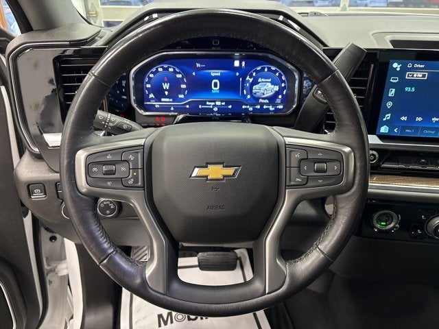 2022 Chevrolet Silverado 1500 LT (2FL)