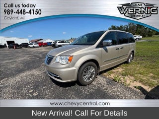 2013 Chrysler Town &amp; Country Touring-L