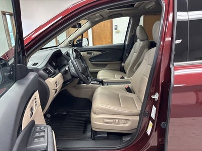2022 Honda Pilot AWD Touring 7 Passenger