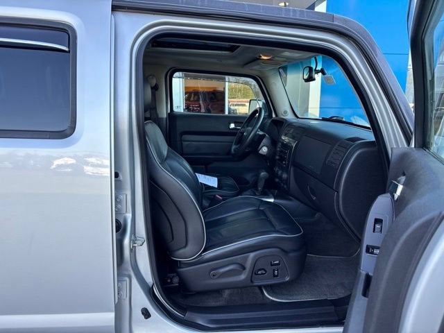 2010 HUMMER H3 Luxury
