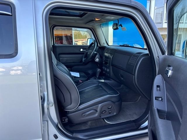 2010 HUMMER H3 Luxury